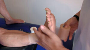tapping, vendaje funcional, en centro de formación en salud integrativa, ISMET Barcelona