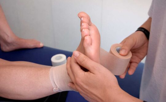 tapping, vendaje funcional, en centro de formación en salud integrativa, ISMET Barcelona