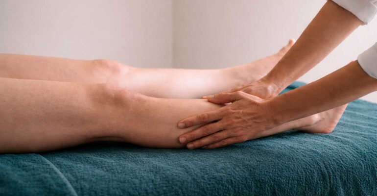 Masaje oncológico, tacto compasivo en el cuidado de la salud