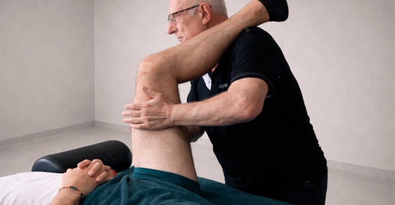 Lesiones deportivas, exploración y tratamiento manual impartido por el Dr. Sagrera, en centro de formación ISMET Barcelona