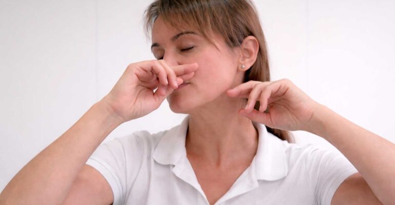 Automasaje rejuvenecimiento facial japonés, con Ana Sánchez, en centro de formación ISMET Barcelona