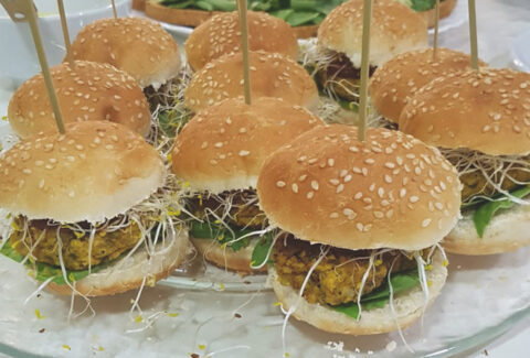Cocina terapéutica veggie burgers, proteínas en una dieta vegetariana