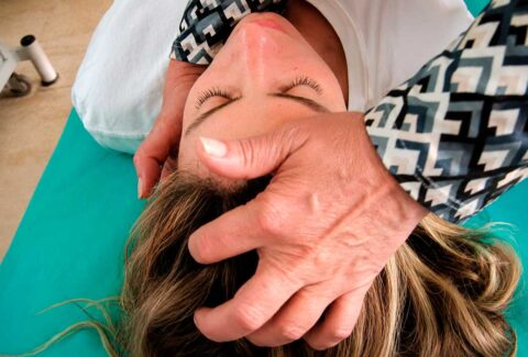 Abordaje terapéutico de suturas craneales con osteopatía