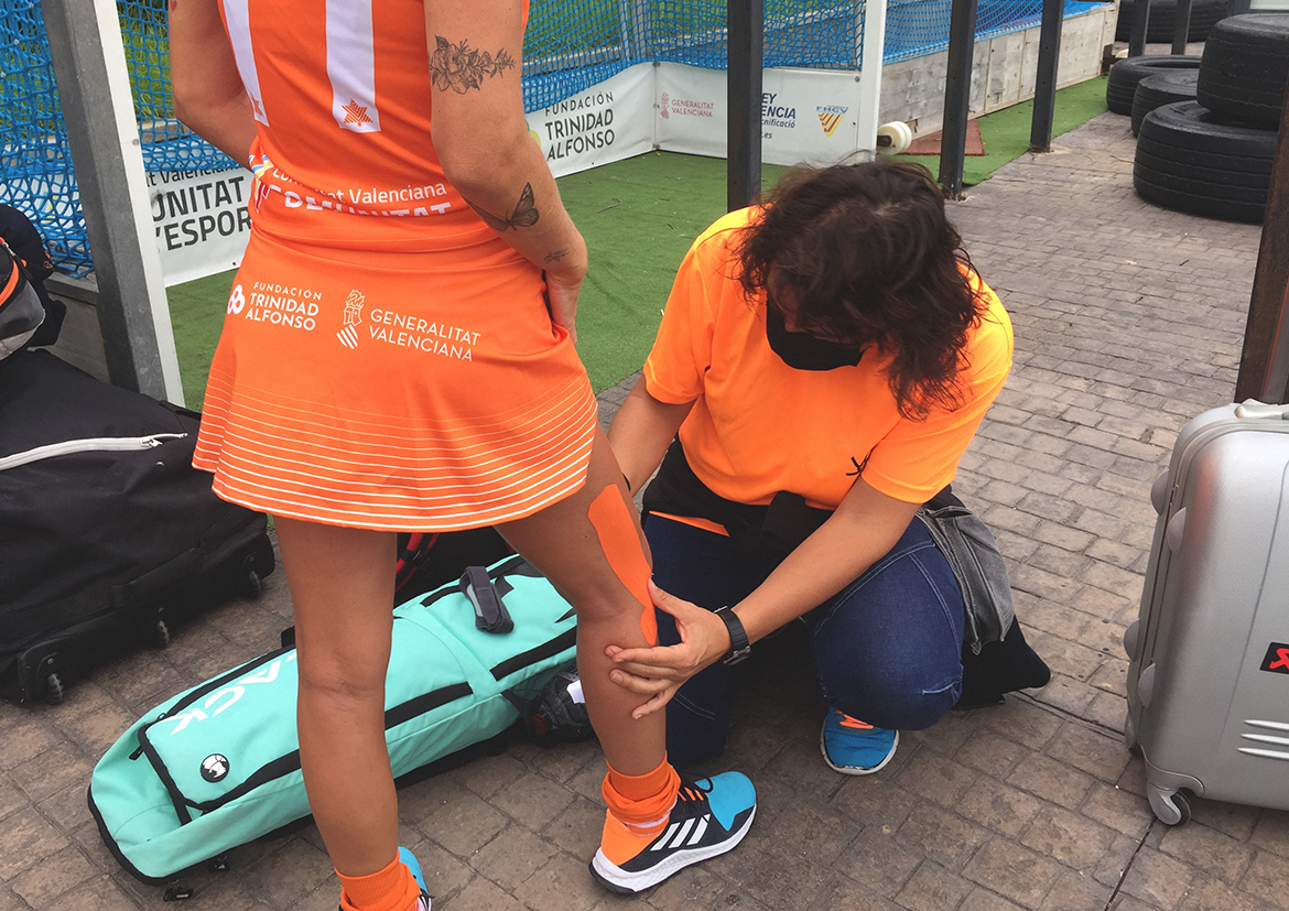 Masaje deportivo en centro de formación ISMET, Barcelona