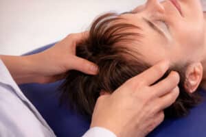 Técnicas multireflexológicas para el estrés y el sistema nervioso, en centro de formación ISMET en Barcelona