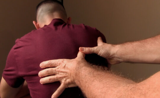 shiatsu terapéutico en centro de formación de salud integrativa ISMET Barcelona