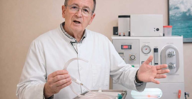 Hidroterapia de colon, práctica en consulta, módulo 4, centro de salud integrativa ismet Barcelona