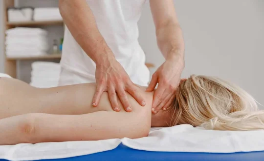 curso 15 Maniobras descontracturantes en tratamiento manual de espalda, en Barcelona escuela ISMET