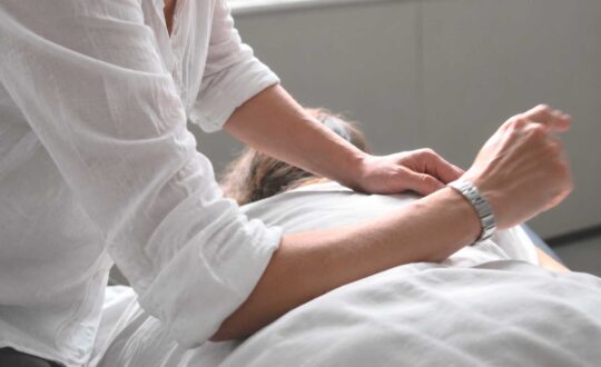curso de masaje tuina en centro de formación en salud integrativa ISMET Barcelona